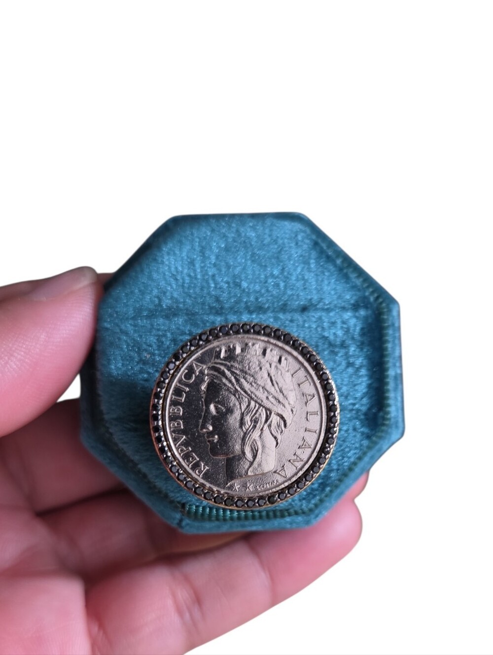 Vintage Size 6 Gold Toned Coin-Style Statement Ring